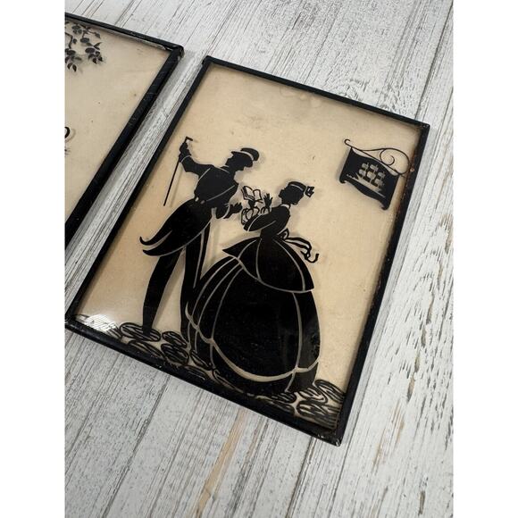 Vintage Pair of Victorian Convex Reverse Painted Bubble Glass Framed Silhouettes - Picture 2 of 14